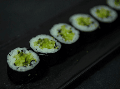 Макі з огірком