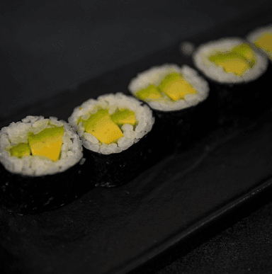 Макі з авокадо